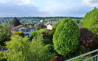 Sèvres (92310)