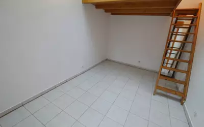 Stains (93240)