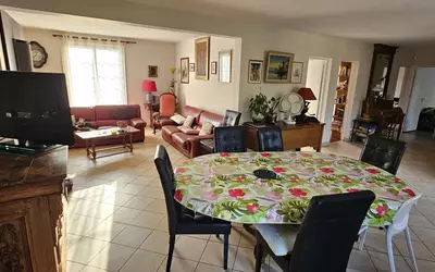 Lèves (28300)