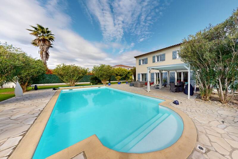 Mougins