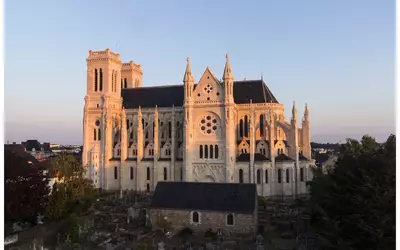 Nantes (44000)