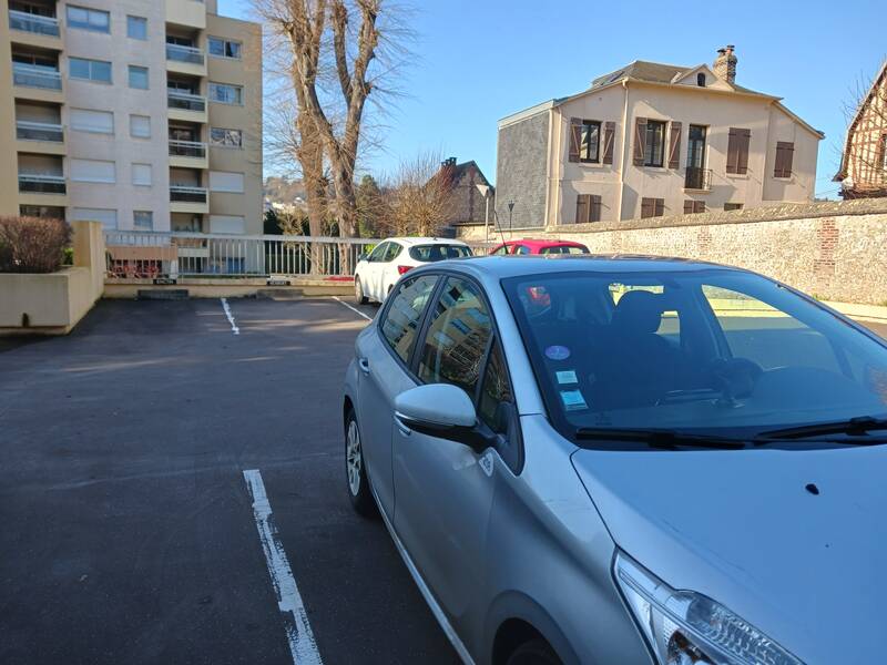 Rouen (76000)
