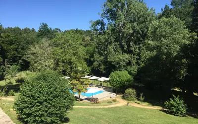 Domaine 2 Maisons + 5 Gites 495 M2