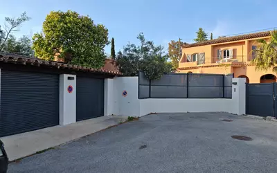 Fréjus (83600)