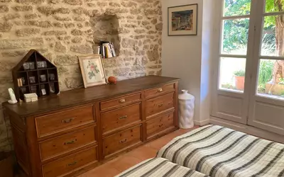 Grillon (84600)