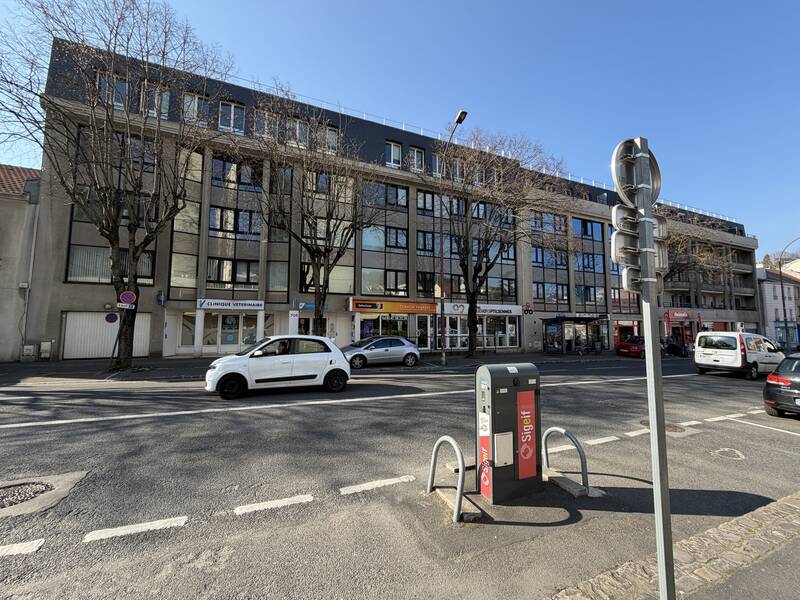 Bureaux, local professionnel Chaville (92370) - 98&nbsp;m² - 298.000&nbsp;&euro;