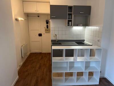 Location appartement studio Paris 20e