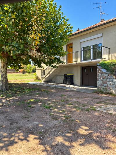 Location maison 6 pièces Ouches (42155)