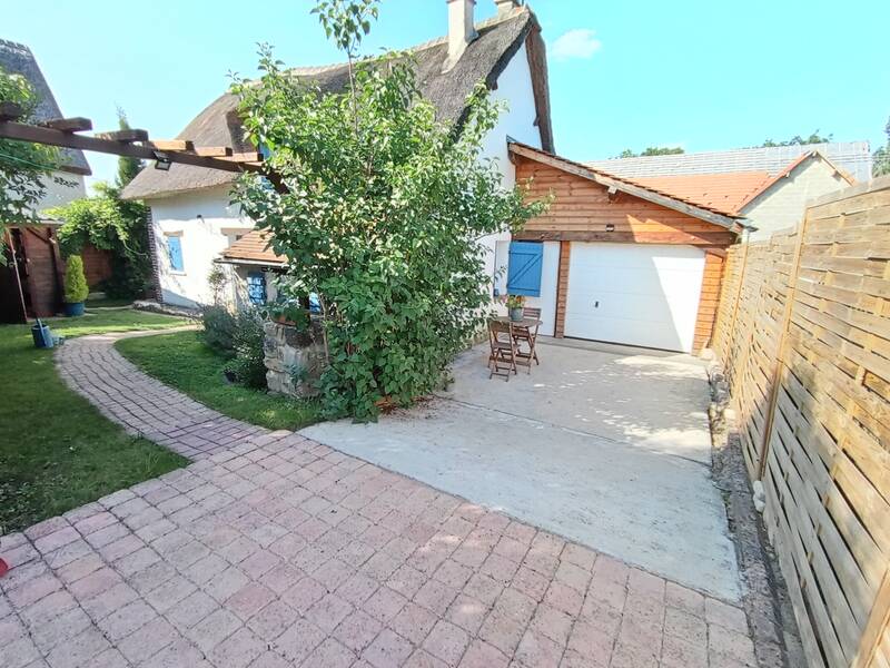 Hanches (28130)