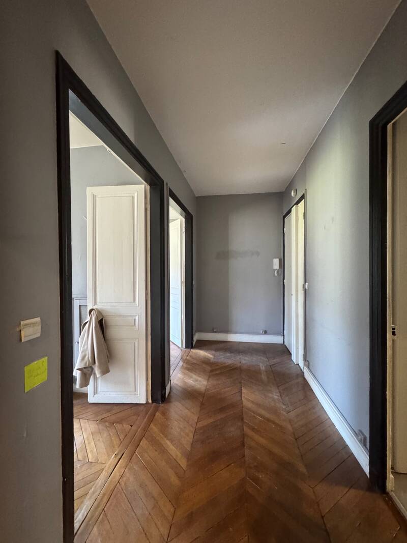 Paris 8E