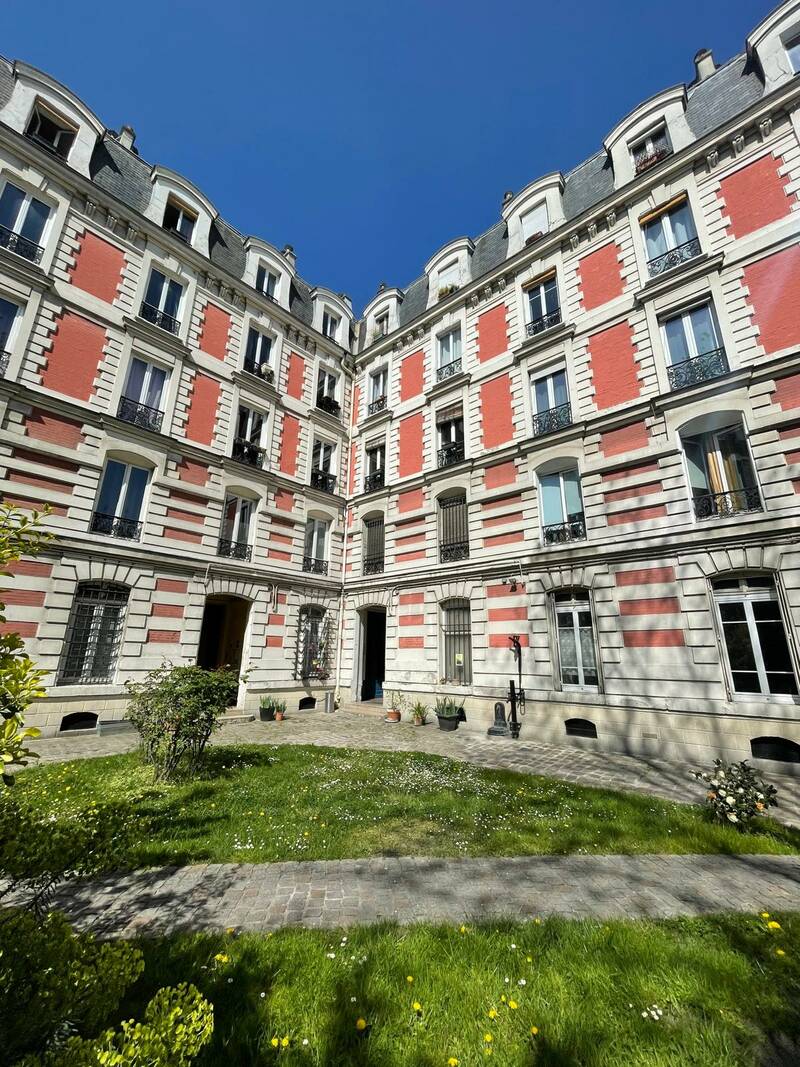 Saint-Denis (93200)