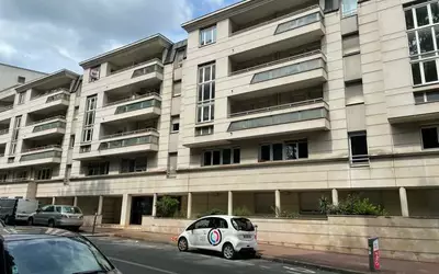 Issy-Les-Moulineaux (92130)