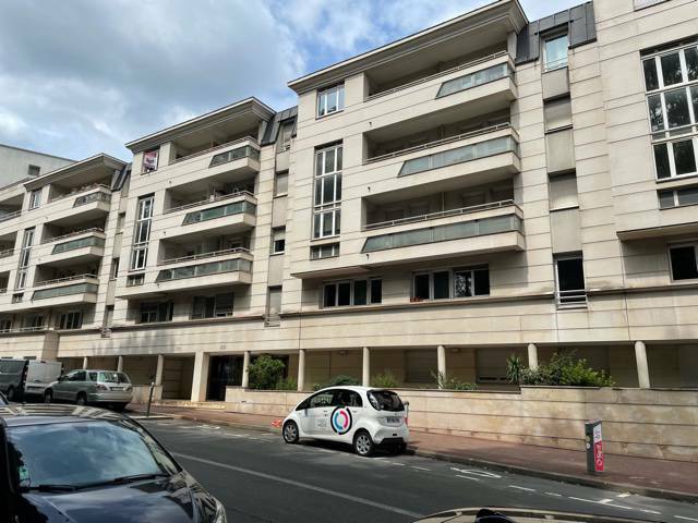 Issy-Les-Moulineaux (92130)