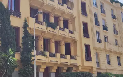 Nice (06100)