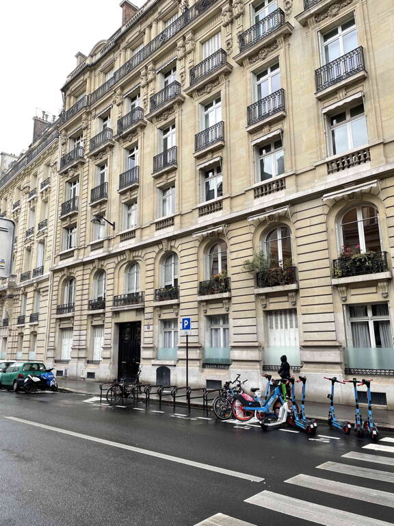 Bureaux, local professionnel Paris 16E (75116) - 127 m² - 6.190 €