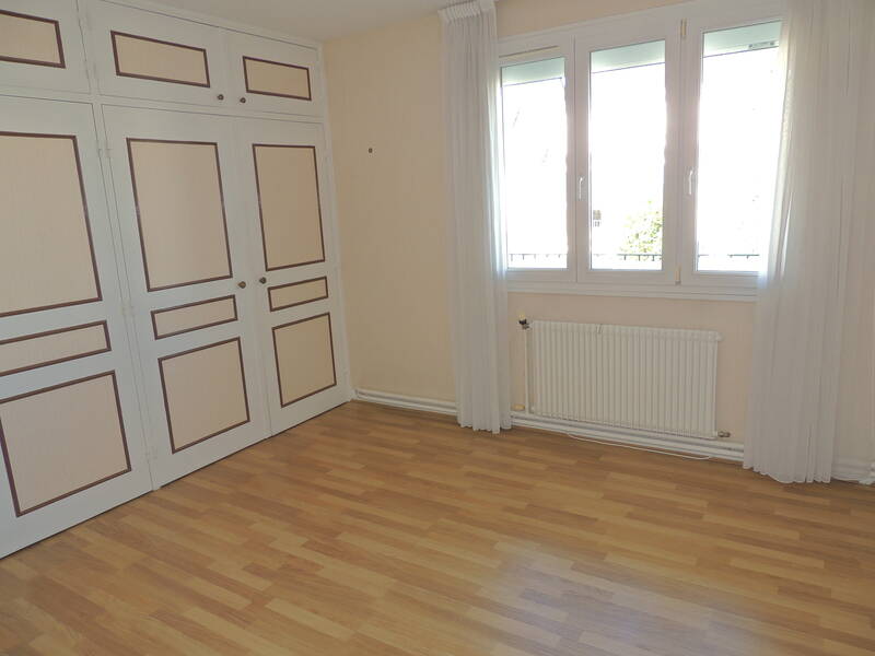 Sens (89100)