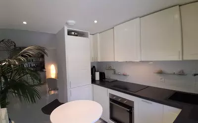 Fréjus (83600)