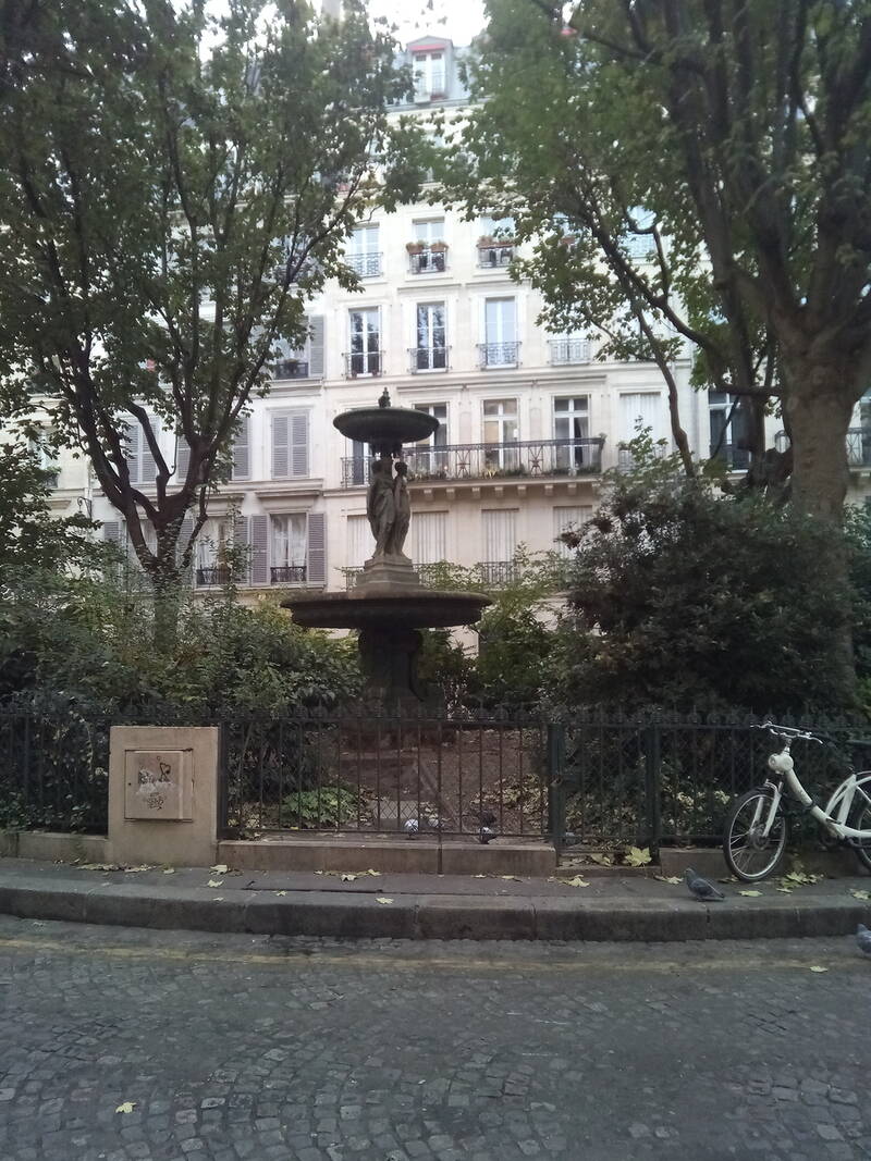 Paris 9E