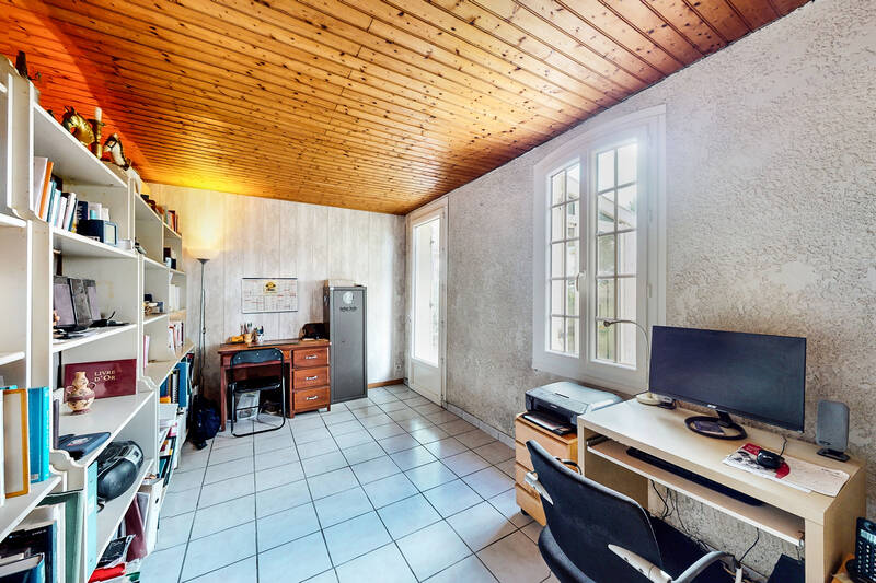 + 110 M2 De Dépendance