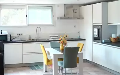 Fréjus (83600)