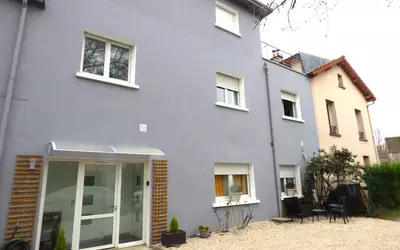 - Maison De Ville