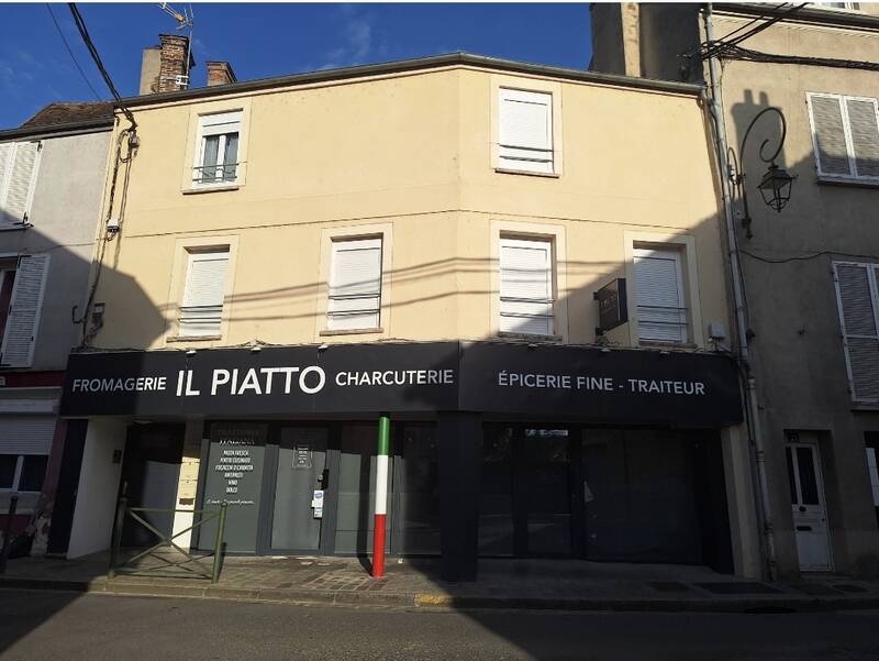 Nemours (77140)