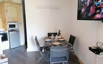Fréjus (83600)