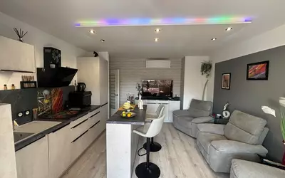 Fréjus (83600)