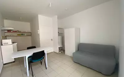 Nantes (44000)