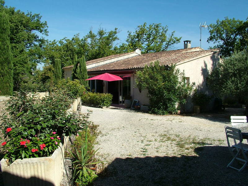 Cabrières-D'avignon (84220)