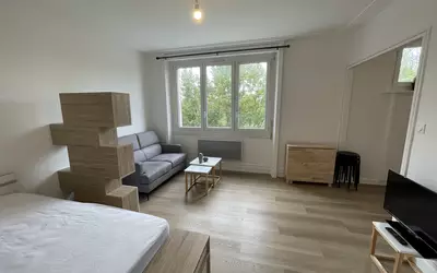 Nantes (44000)