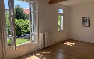 + Ses 2 Dépendances, Noisy-Le-Sec