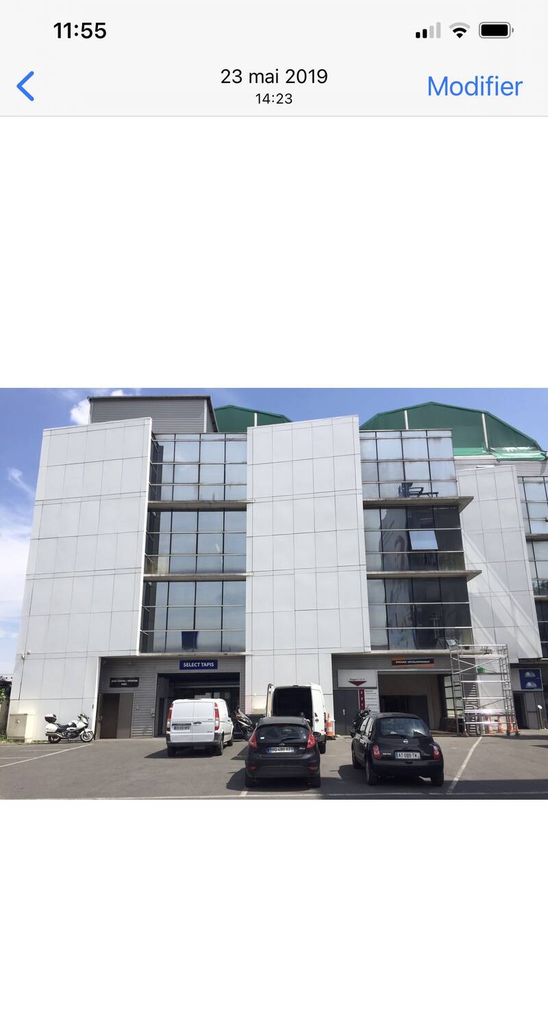 Local d'activité Saint-Denis (93200) - 700&nbsp;m² - 7.900&nbsp;&euro;