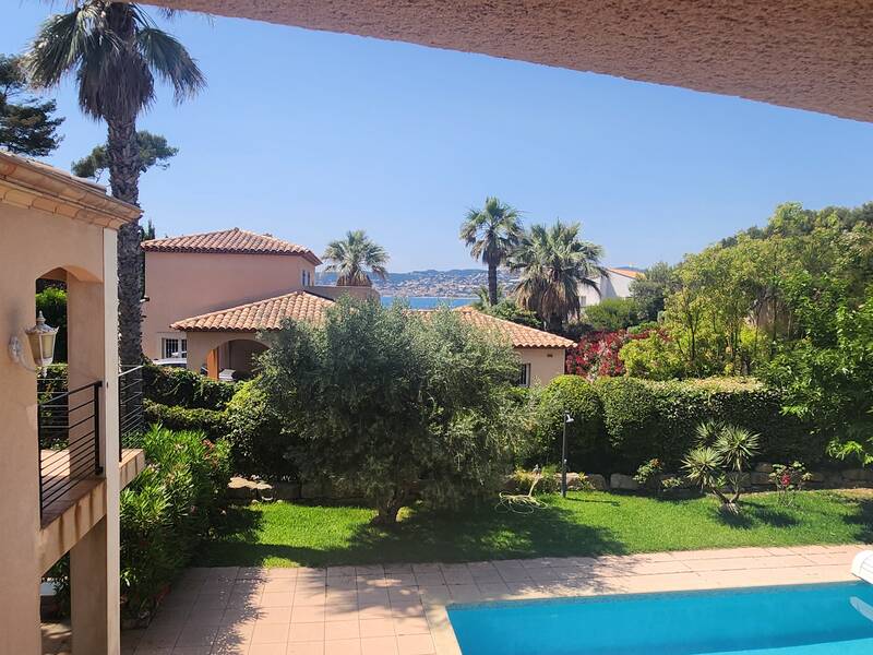 Sanary-Sur-Mer (83110)