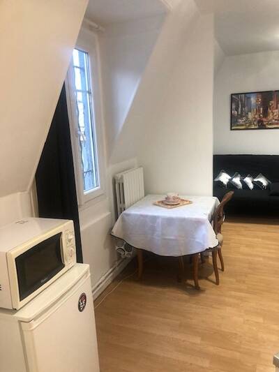 Location appartement studio Paris 8e