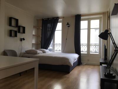 Location appartement studio Paris 18e