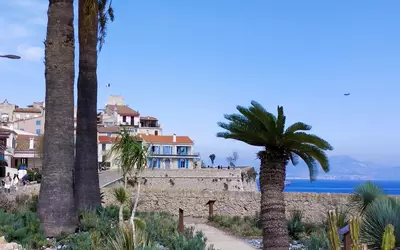 Antibes (06600)