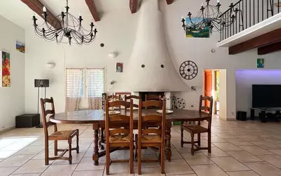 Fréjus (83600)