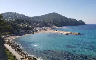 Saint-Cyr-Sur-Mer (83270)
