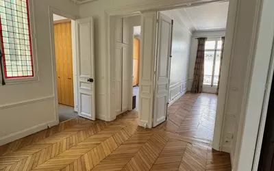 Paris 8E