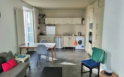 Paris 11E