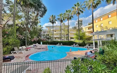 Cannes (06150)