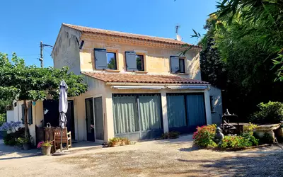 Arles (13104)