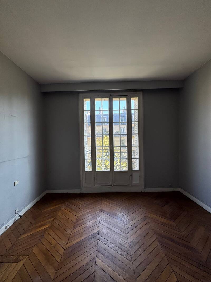 Paris 8E