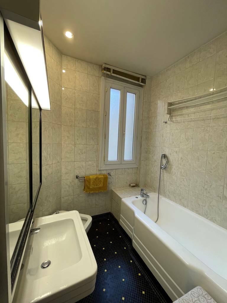 Paris 17E (75017)