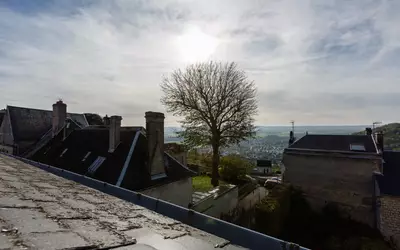Laon (02000)