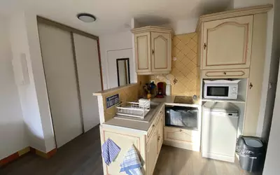 Fréjus (83600)