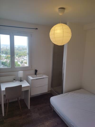 Location chambre en colocation 6 pièces Villeneuve-la-Garenne (92390)