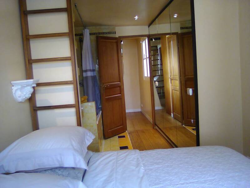 Paris 8E