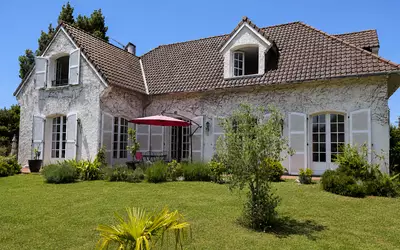 Pau (64000)